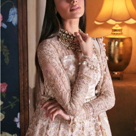 Afrozeh “Sheemah” – Brand New Stitched Suit (Size Large) - Picture 3 of 7